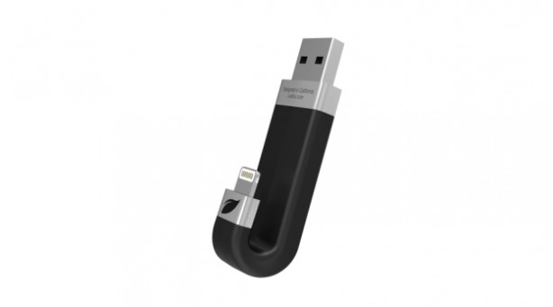 CES 2015: ecco iBridge, una chiave USB per aggiungere spazio al nostro iPhone