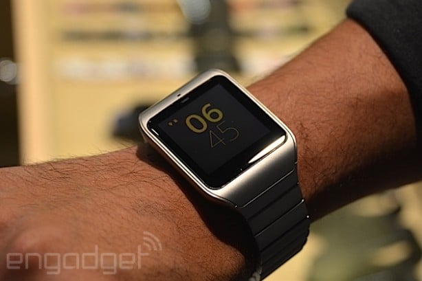 CES 2015: Sony presenta lo SmartWatch 3 in acciaio inox