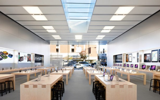 Jony Ive e Angela Ahrendts  vogliono riprogettare gli Apple Store