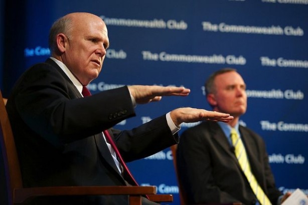 I “vecchi” dell’industria automobilistica mettono in guardia Apple