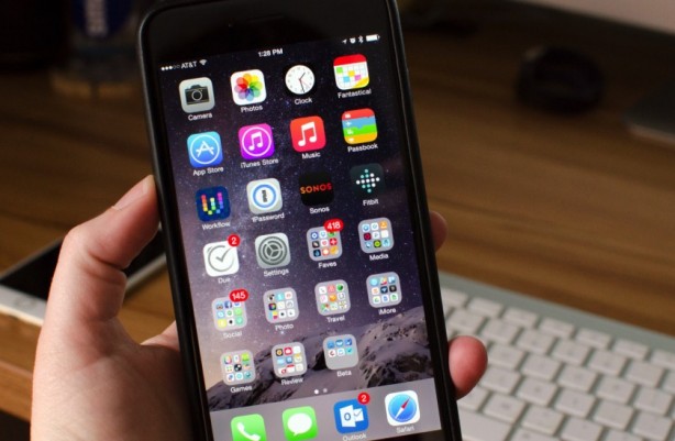 iPhone 6 Plus: trucchi e consigli per usarlo al meglio con una mano