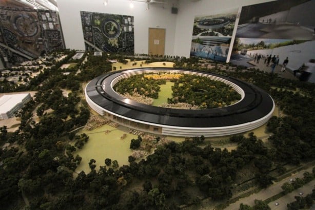Apple pubblica nuove immagini del suo campus in fase di costruzione