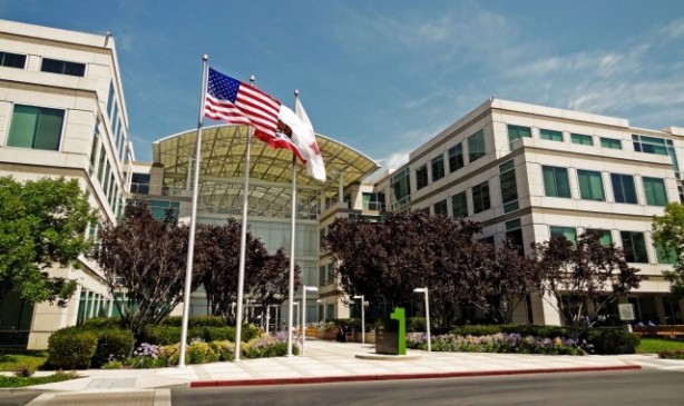 Una nuova asta di beneficenza mette in palio una visita al quartier generale di Apple a Cupertino