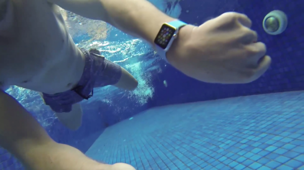 Prova di immersione per Apple Watch: 15 minuti e nessun danno!