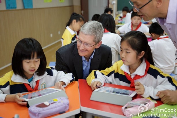 Tim Cook iPad