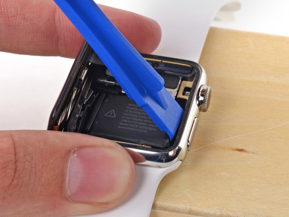 iFixit pubblica alcune guide per riparare Apple Watch