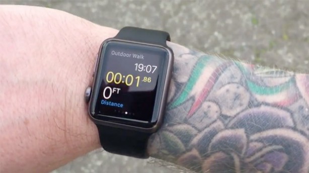 Apple conferma: i tatuaggi sul polso creano problemi ad Apple Watch