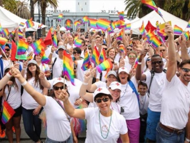 Apple partecipa al Gray Pride di San Francisco con 8.000 dipendenti