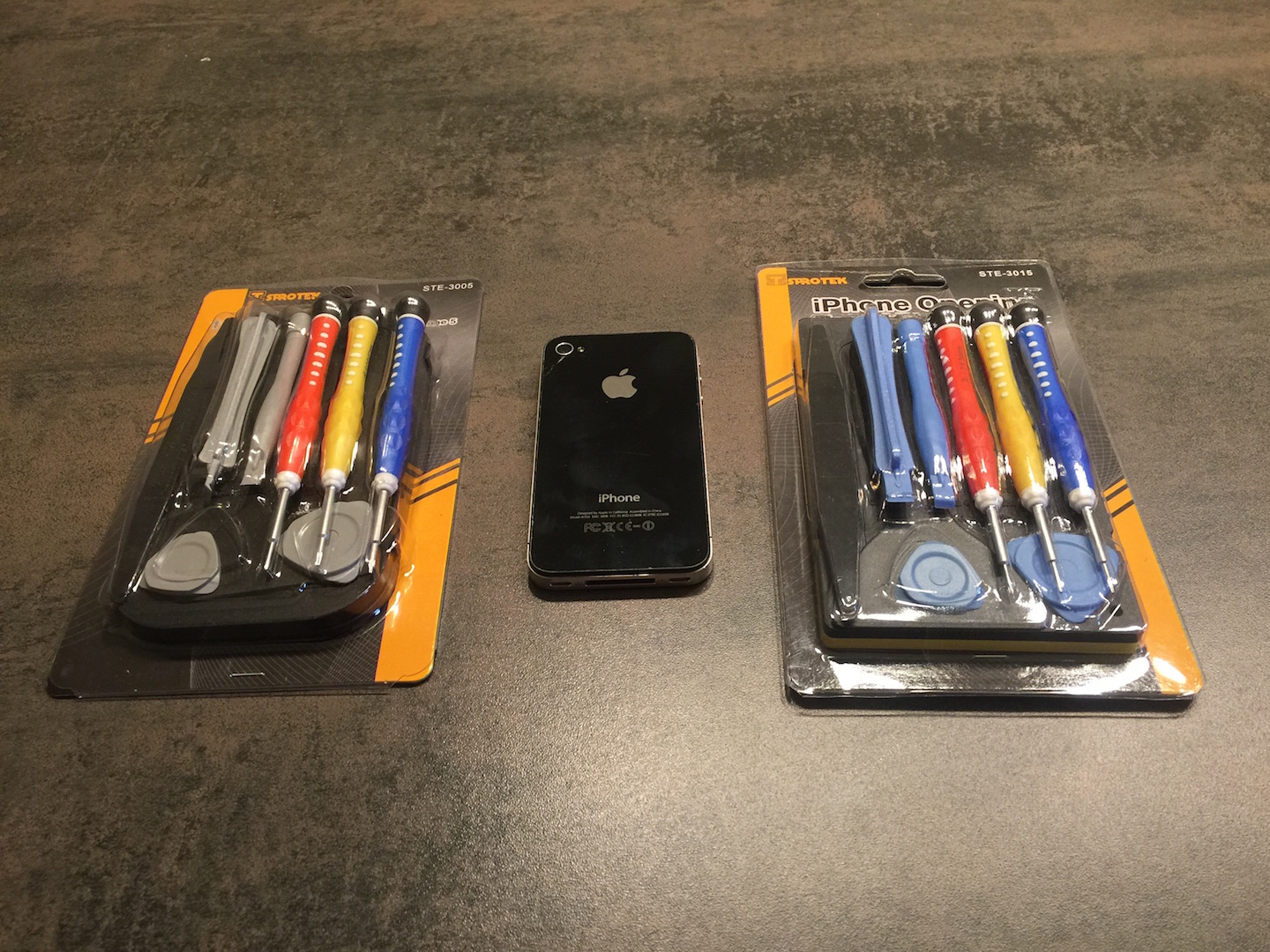 Tool Kit per smontare e riparare un iPhone 4S/5 - Recensione iPhoneItalia -  iPhone Italia