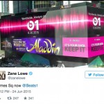 Times Square: cartellone pubblicitario per Beats 1