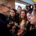 Tim Cook svela: “Questa sera ci sarà anche una donna tra i protagonisti del keynote”