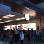 Apple denunciata da due suoi dipendenti