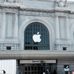 Il logo Apple è stato installato al Bill Graham Auditorium