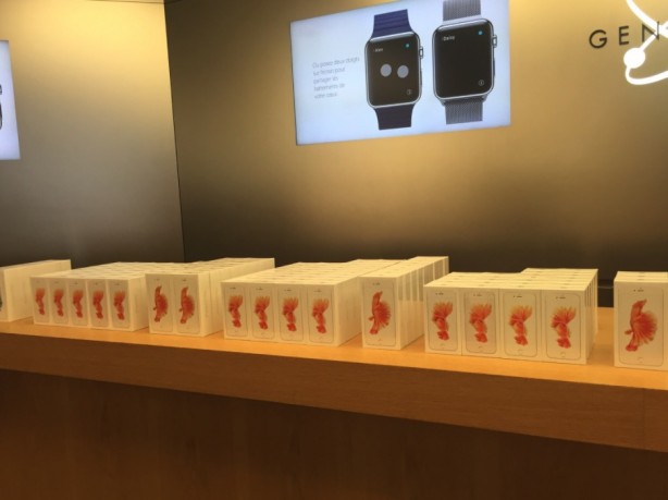 LIVE lancio iPhone 6s: Apple Store aperti – ORE 10.00 LIVE CONCLUSO