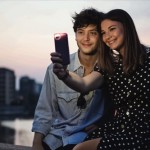 Lelight, la cover con LED frontale per iPhone