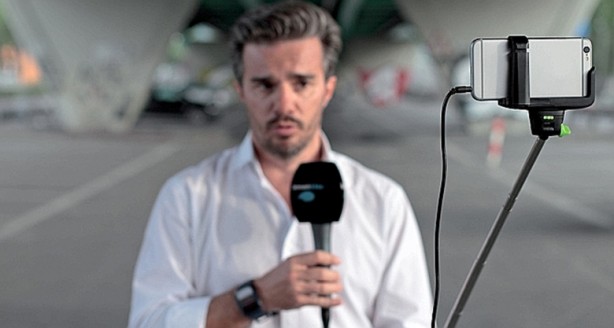 Una TV svizzera abbandona le telecamere: userà solo iPhone