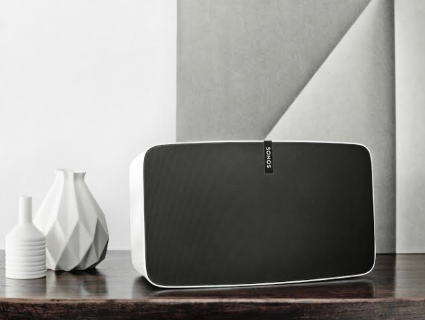 Sonos presenta il nuovo speaker Play:5