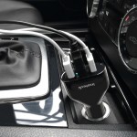 Inateck AL3001, il caricabatterie per auto con tre porte USB 3.0