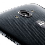 “Cadono iPhone!”, ecco il nuovo spot del Motorola Droid Turbo 2