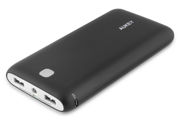 Offerta lampo Amazon per la batteria portatile Aukey da 20.000 mAh