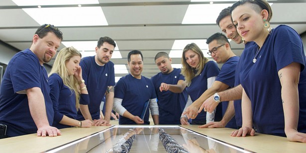 Apple cerca nuovi partner per produrre più Apple Watch