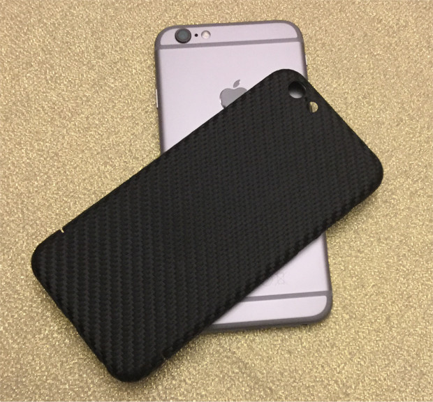 2R-Tec Carbon Cover per iPhone 6, 6 Plus, 6s e 6s Plus – La recensione di iPhoneItalia