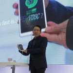 Oppo presenta la tecnologia per ricaricare uno smartphone in 15 minuti