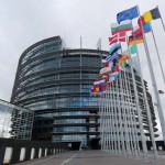 Tasse in Europa: Apple, Google e altre aziende compariranno domani davanti al Parlamento europeo [AGGIORNATO]