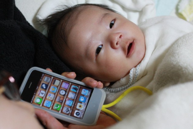 Per ogni bambino che nasce, Apple vende due iPhone
