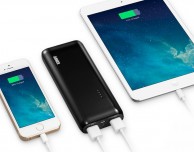 Acquista in offerta l’alimentatore con 2 porte USB e la batteria esterna 13.000 mAh di Anker