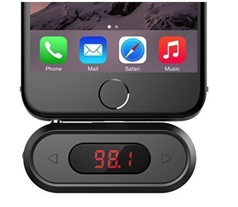 Doosl presenta il nuovo trasmettitore FM per ascoltare l’iPhone in qualsiasi autoradio