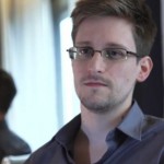 Edward Snowden: “L’FBI dica ad Apple come è stato sbloccato l’iPhone di San Bernardino”