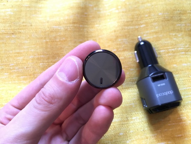 Recensione caricabatterie da auto con auricolare Bluetooth integrato by Dodocool