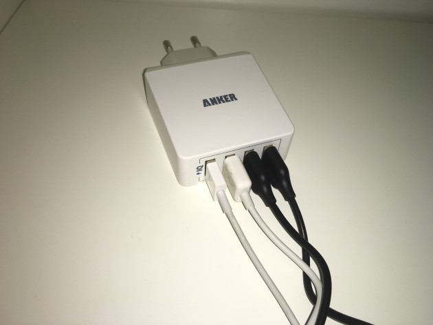 Caricabatterie da muro con 4 porte USB di Anker in offerta per i nostri lettori