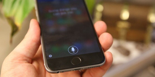 Siri è ancora un tabù: solo 3 persone su 100 lo utilizzano in pubblico