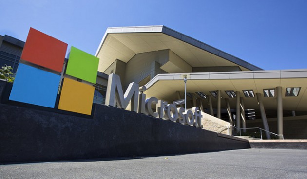 Apple si schiera a favore di Microsoft nella battaglia legale contro il governo USA