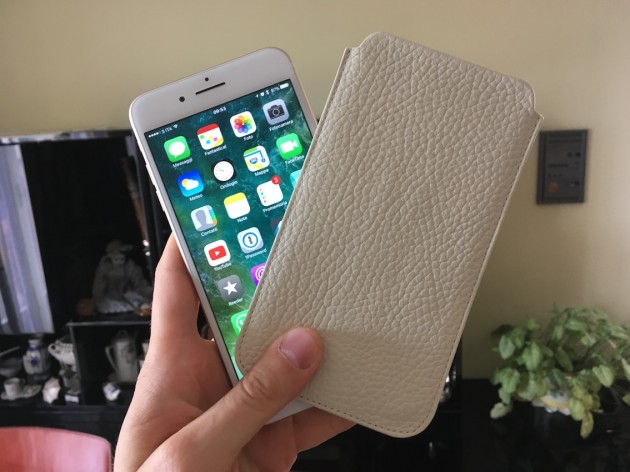 Recensione pochette per iPhone 7 Plus by Lucrin