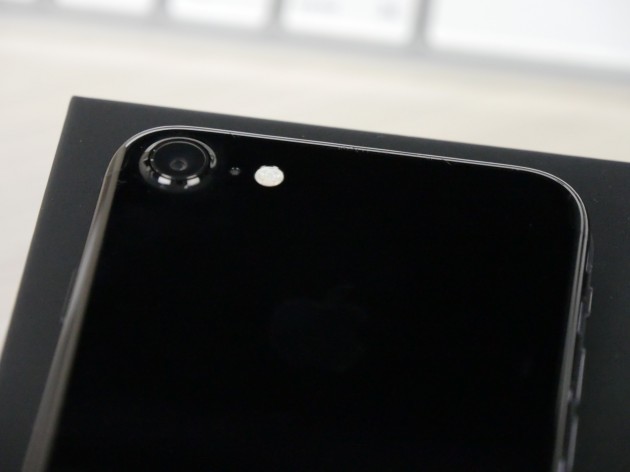 iPhone 7 Jet Black: si graffia? Il nostro test! – VIDEO