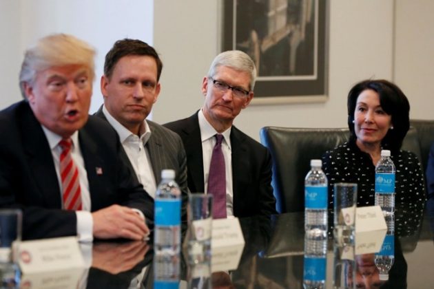 Donald Trump ha incontrato Tim Cook e gli altri CEO della Silicon Valley
