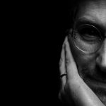 Critiche e polemiche a Parigi per la proposta di intitolare una strada a Steve Jobs