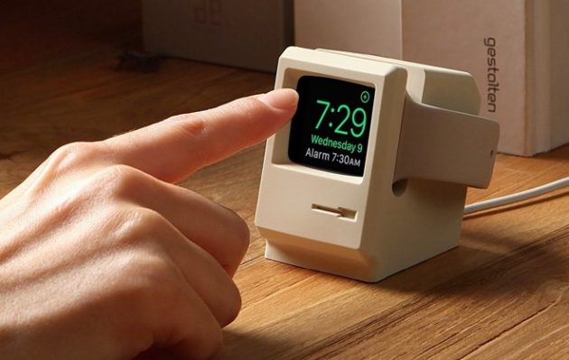 Un mini Macintosh 128k come Stand per Apple Watch – CES 2017