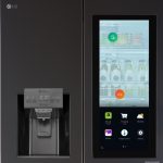 LG presenta il primo frigorifero smart con controllo vocale e web OS