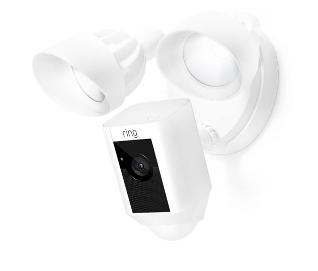 Ring Floodlight Cam: l’allarme intelligente compatibile con iOS – CES 2017