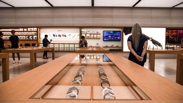 Apple Store Singapore, addio alla scala in vetro