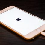 Lo smartphone ci rende più stupidi anche quando non lo utilizziamo?