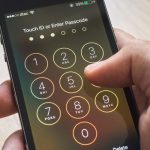 USA: un indagato è stato arrestato dopo aver rifiutato di condividere il codice del suo iPhone