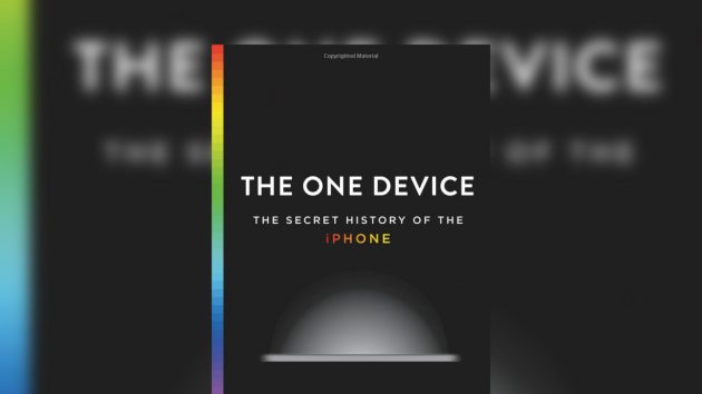 “One Device”, il libro che svela i segreti sulla nascita del primo iPhone