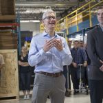 Nella tasca Tim Cook c’è già l’iPhone 8?