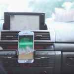 Apple: “Conducenti distratti per colpa dell’iPhone? Noi non siamo responsabili…”