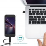 Tre accessori auto per iPhone: monitor di pressione pnenumatici, cavo USB 3-in-1 e supporto VAVA